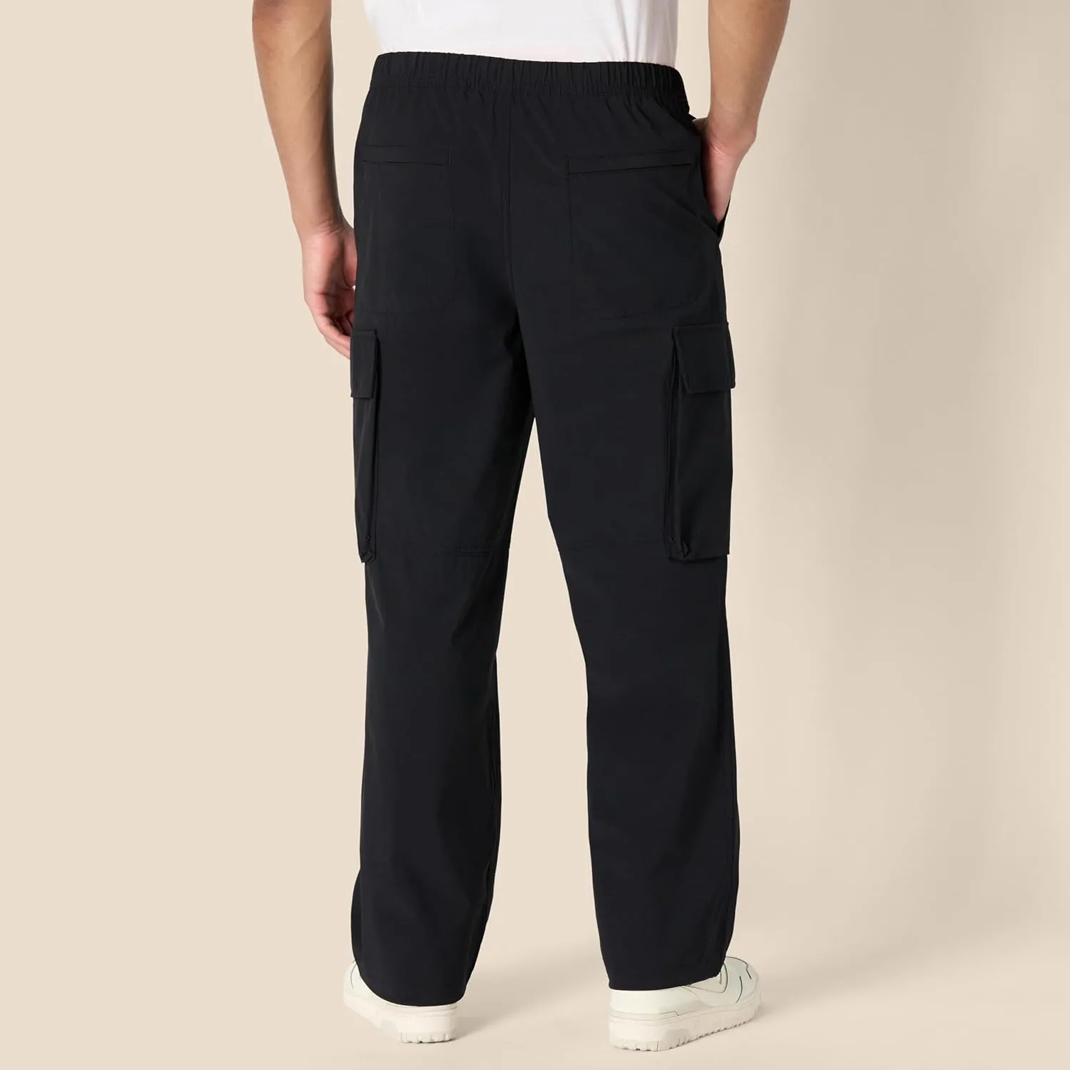 Amazon Essentials Men's Loose-Fit Lightweight Stretch Parachute Pant