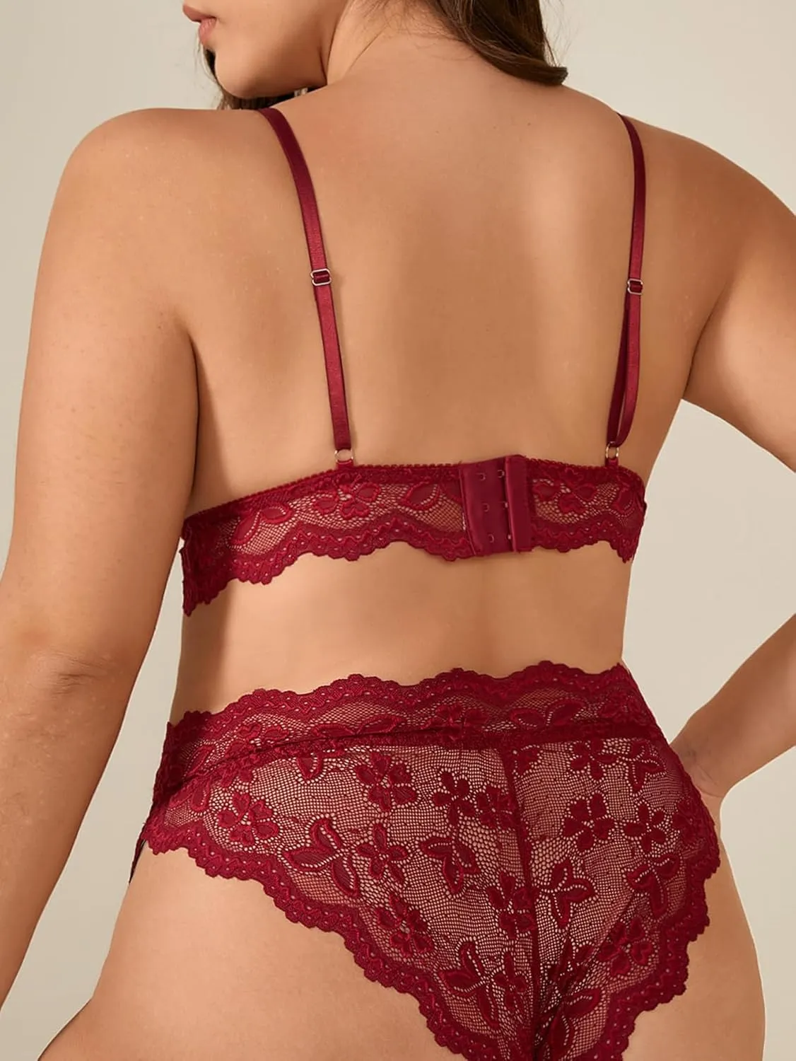 MakeMeChic Women's Plus Size Lingerie Set Floral Lace Scallop Trim Underwire Bra and Panty Sets