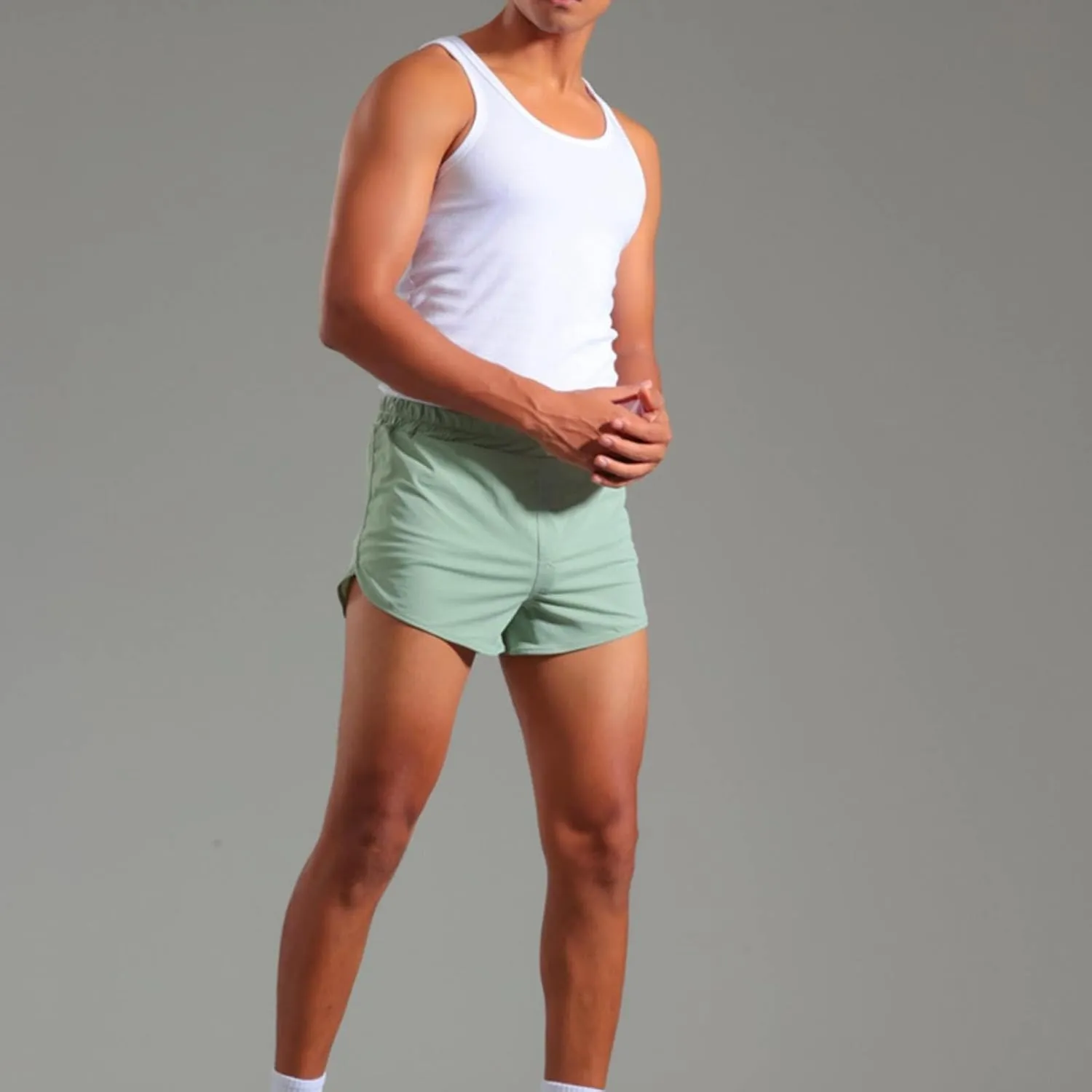 Men's Active Running Shorts Training Exercise Workout Shorts Quick Dry Gym Athletic Performance Shorts with Pockets