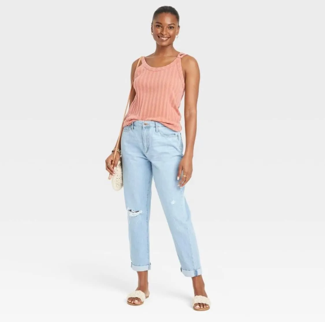 Universal Thread Women's Mid-Rise Boyfriend Jeans